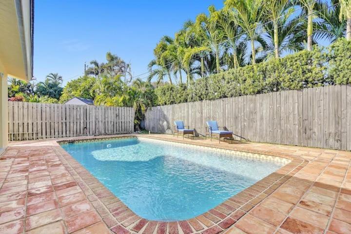Beautiful 4 Bedrooms/Pool/Walk To Beach Дирфилд Бич Экстерьер фото