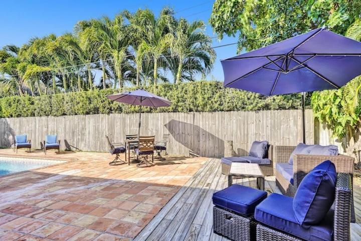 Beautiful 4 Bedrooms/Pool/Walk To Beach Дирфилд Бич Экстерьер фото