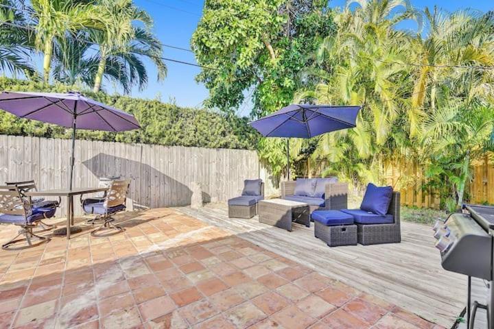 Beautiful 4 Bedrooms/Pool/Walk To Beach Дирфилд Бич Экстерьер фото