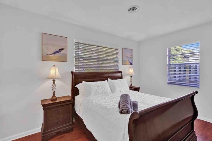 Beautiful 4 Bedrooms/Pool/Walk To Beach Дирфилд Бич Экстерьер фото