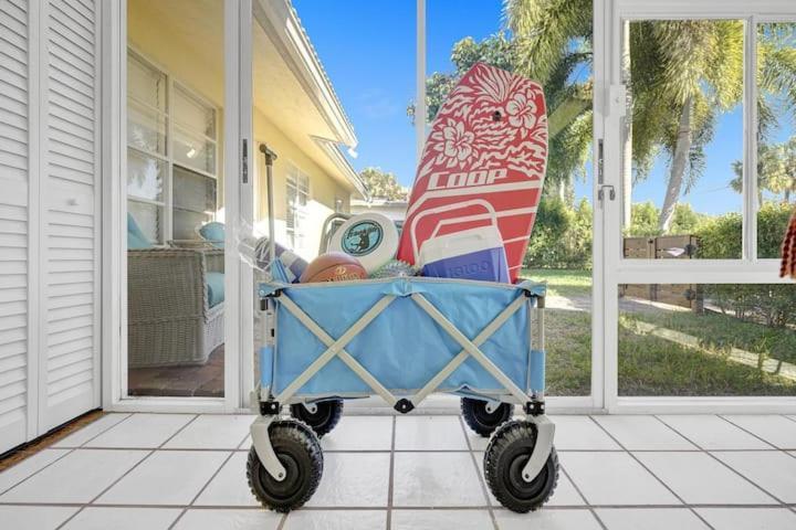 Beautiful 4 Bedrooms/Pool/Walk To Beach Дирфилд Бич Экстерьер фото